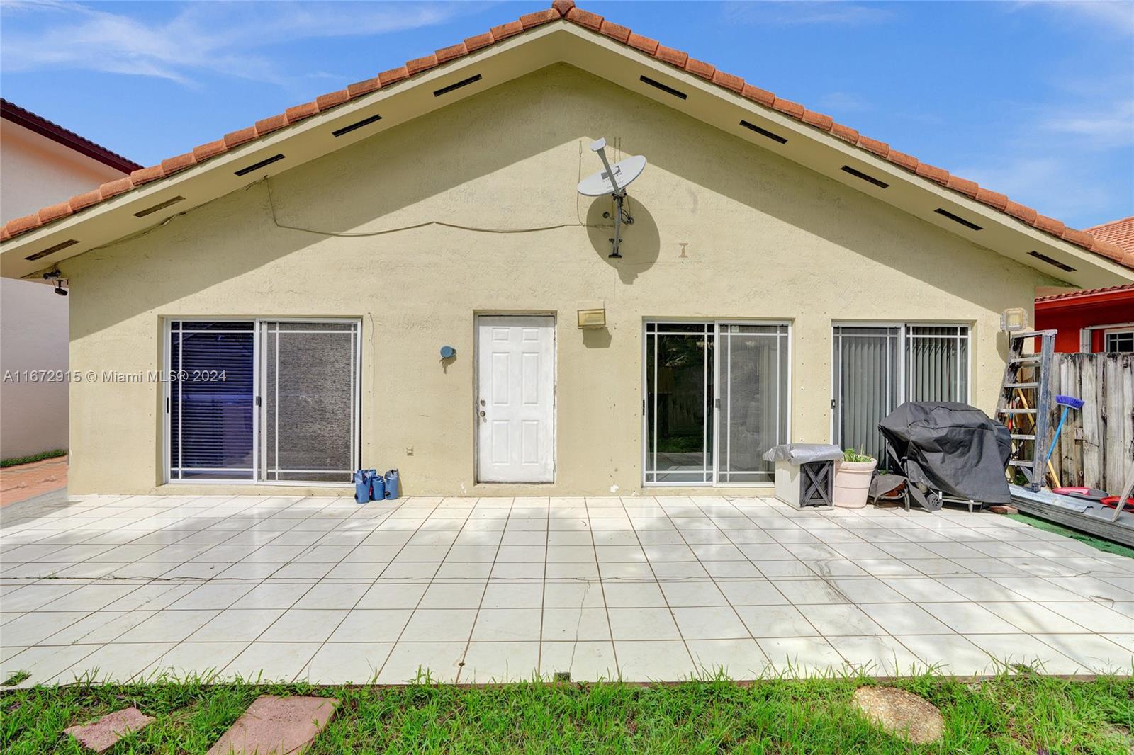 8738 NW 141st Ter, Miami Lakes, Florida image 35