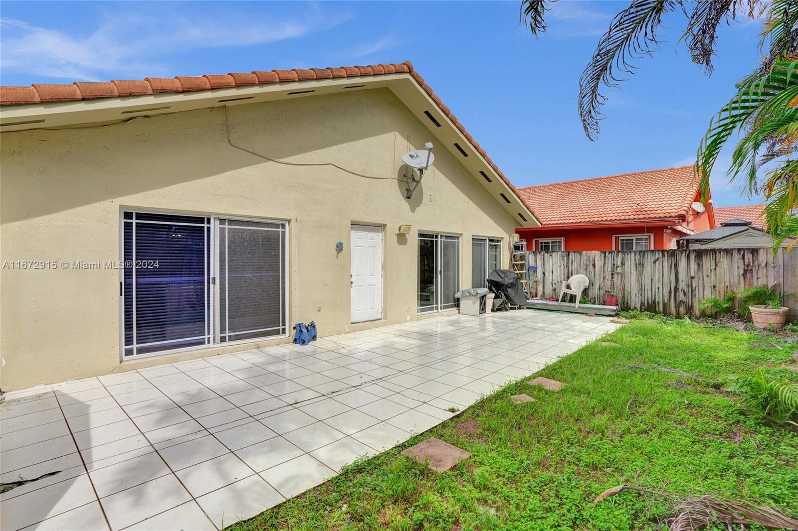 8738 NW 141st Ter, Miami Lakes, Florida image 36