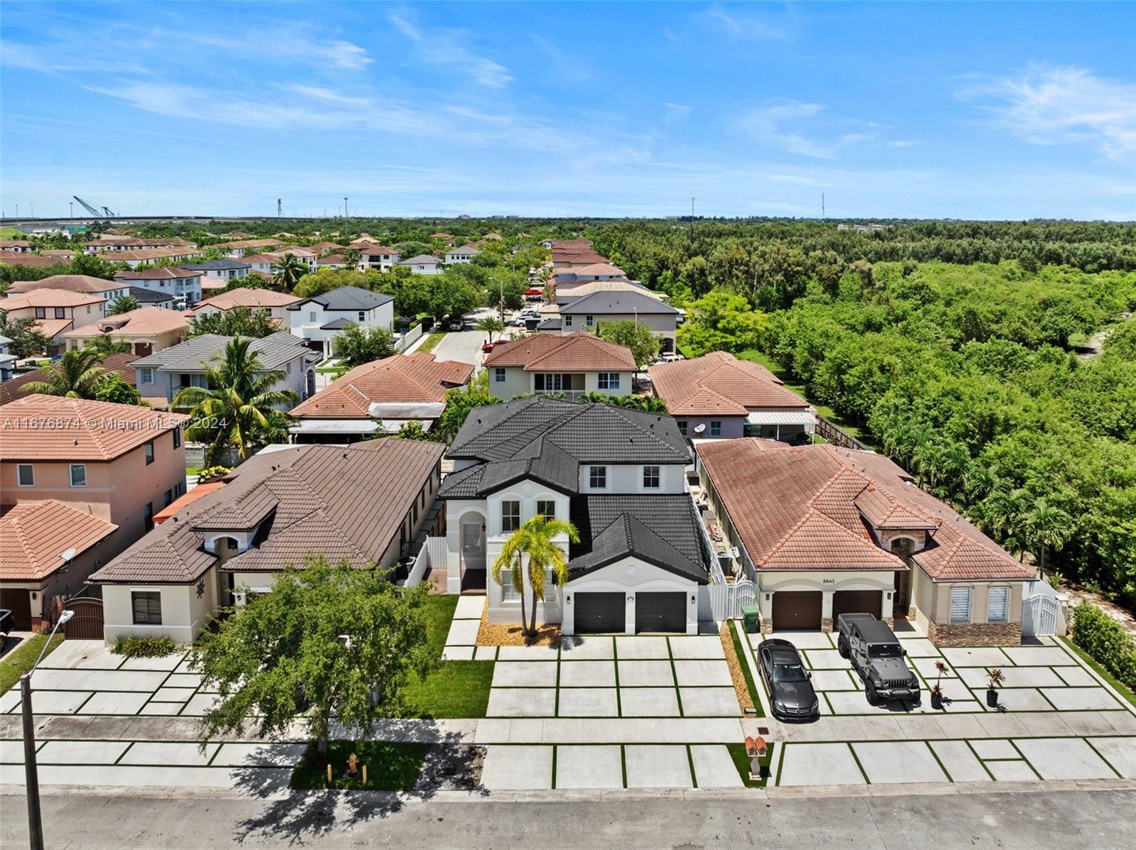 8851 NW 181st St, Hialeah, Florida image 9