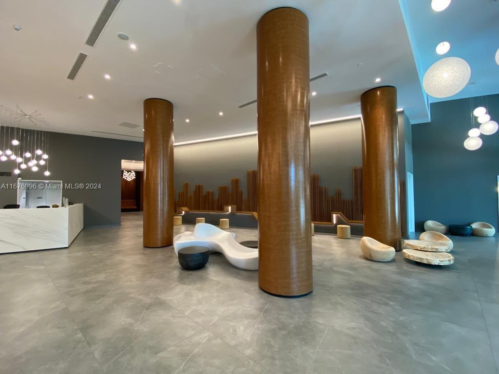 350 S Miami Ave #3706, Miami FL 33130