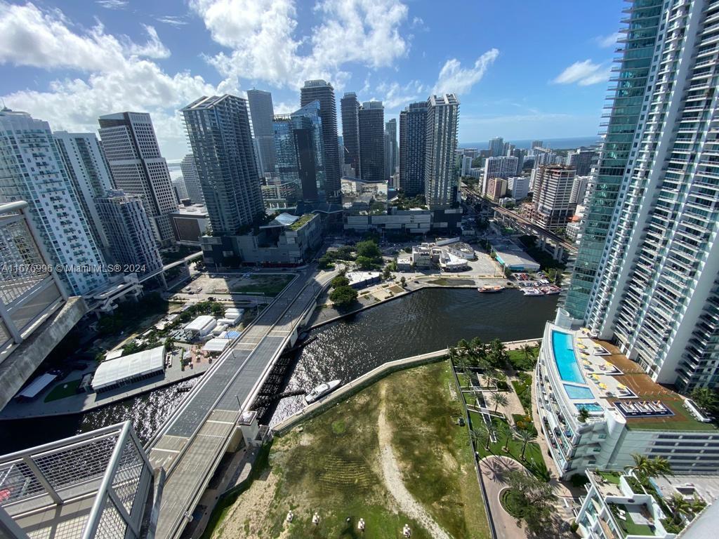 350 S Miami Ave #3706, Miami FL 33130
