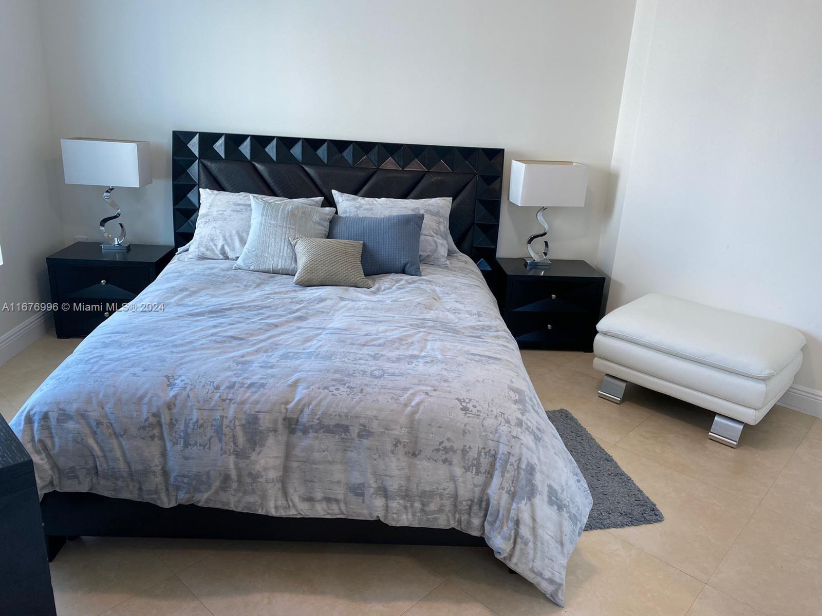 350 S Miami Ave #3706, Miami FL 33130