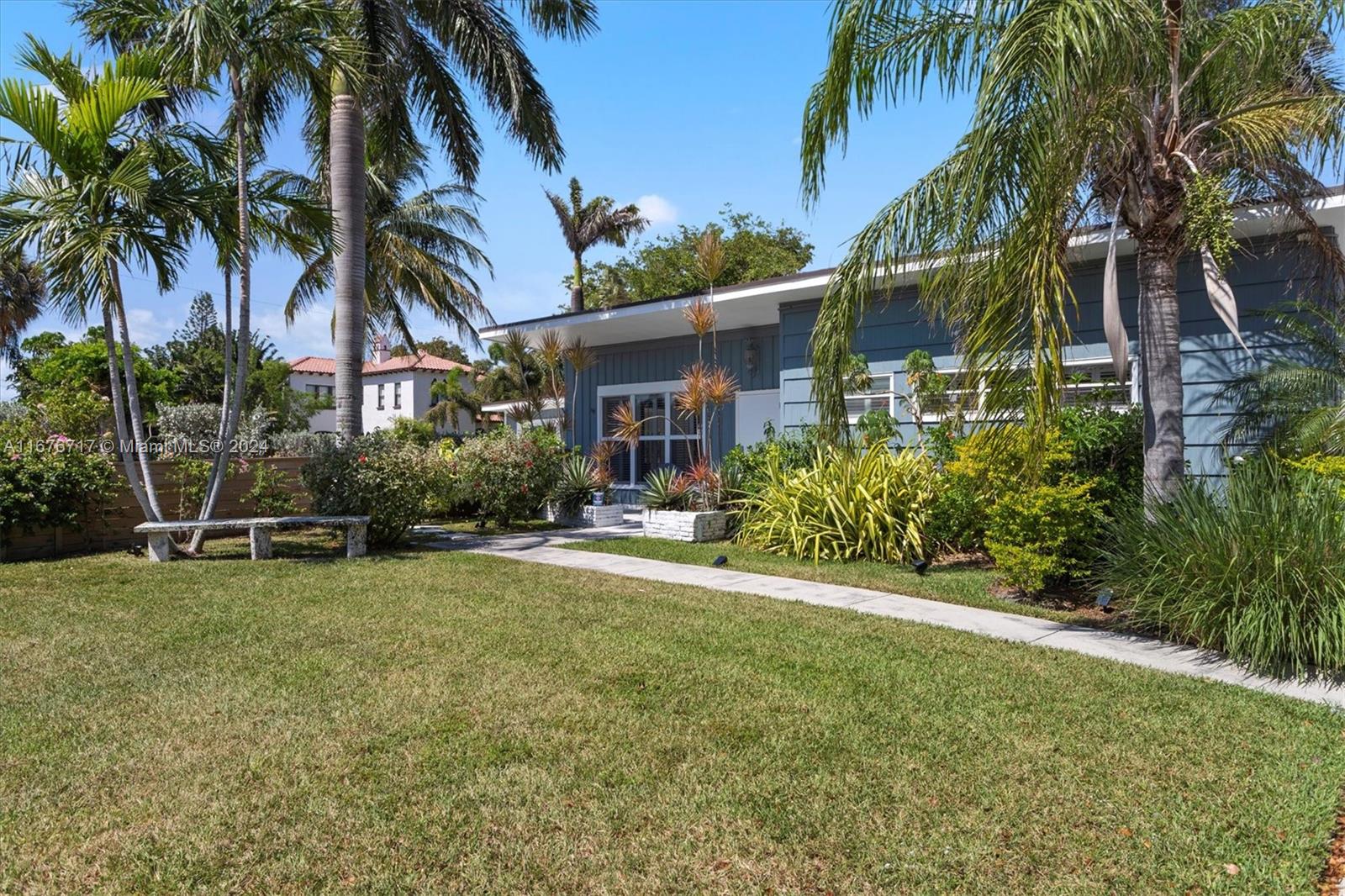 1625 S Palmway, Lake Worth, Florida image 4