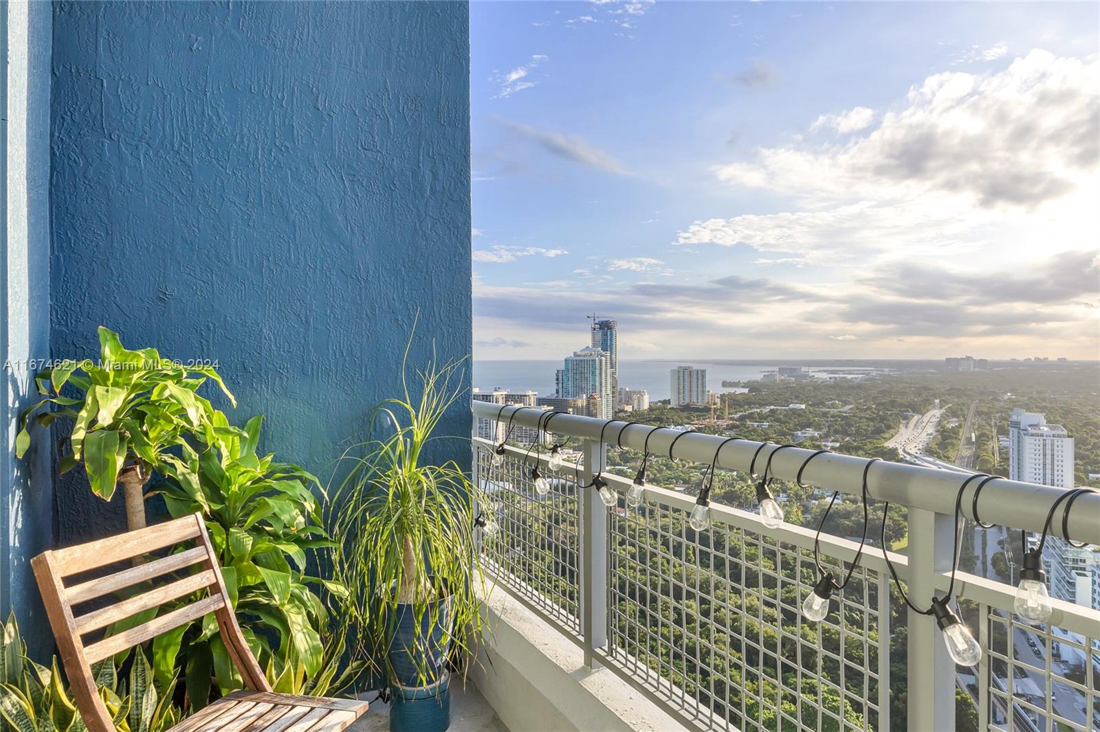 60 SW 13th St #3211, Miami FL 33130
