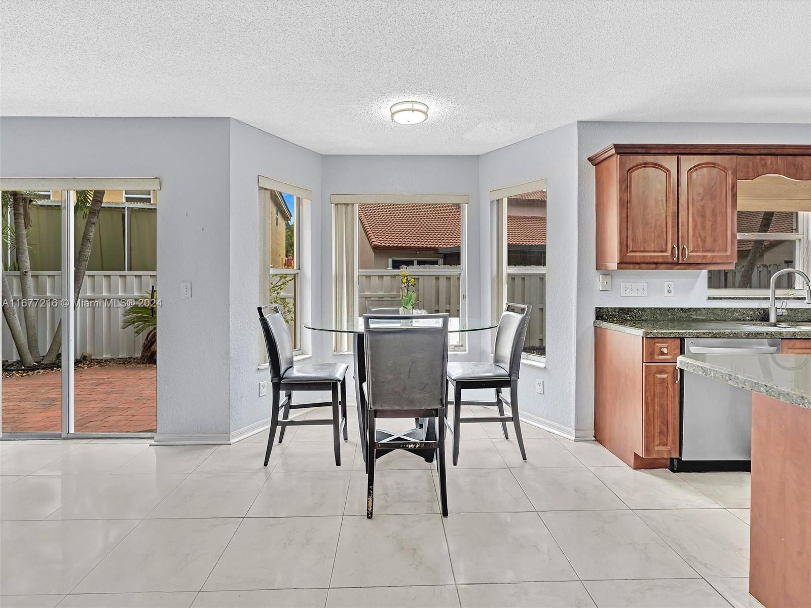Listing Photo 16