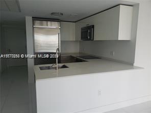 1300 Brickell Bay Dr #2801, Miami FL 33131