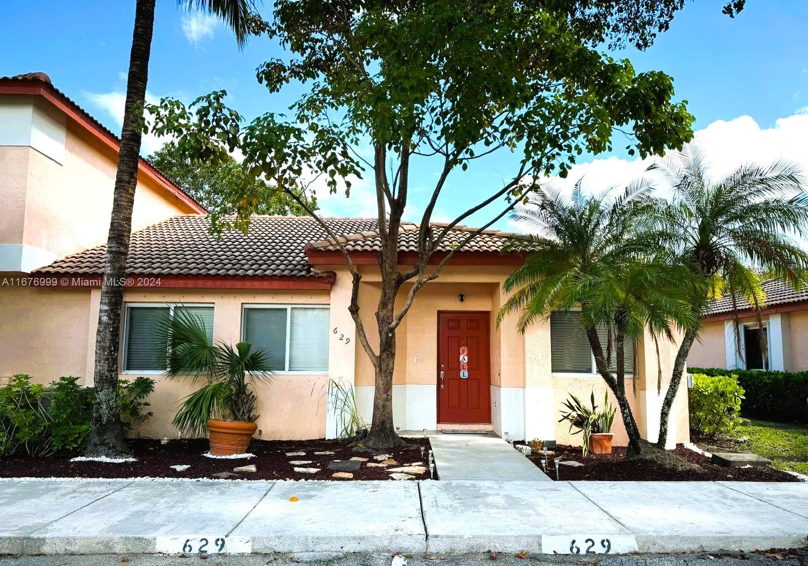 629 NW 208th Way, Pembroke Pines, Florida image 3