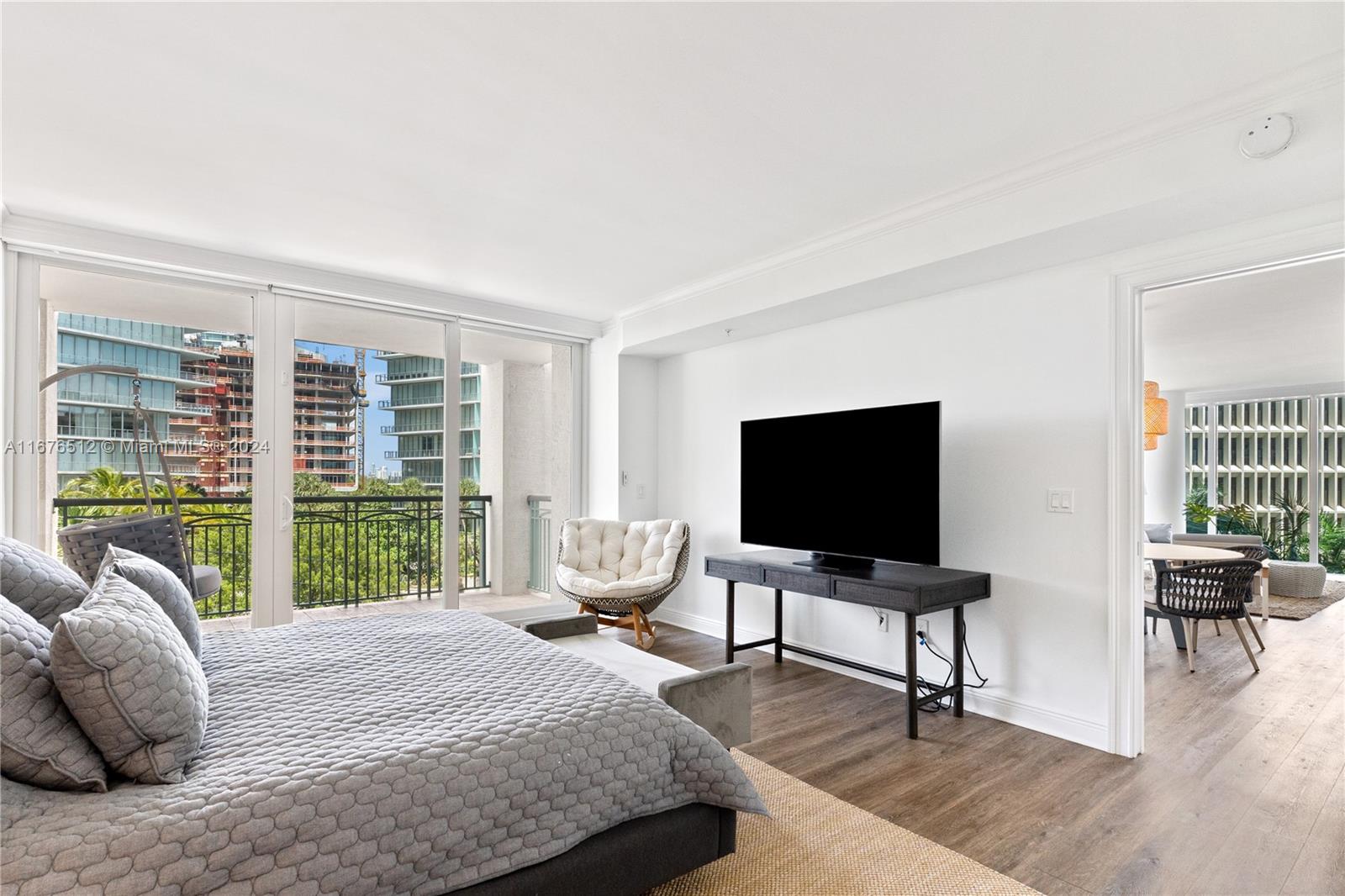 Listing Photo 10