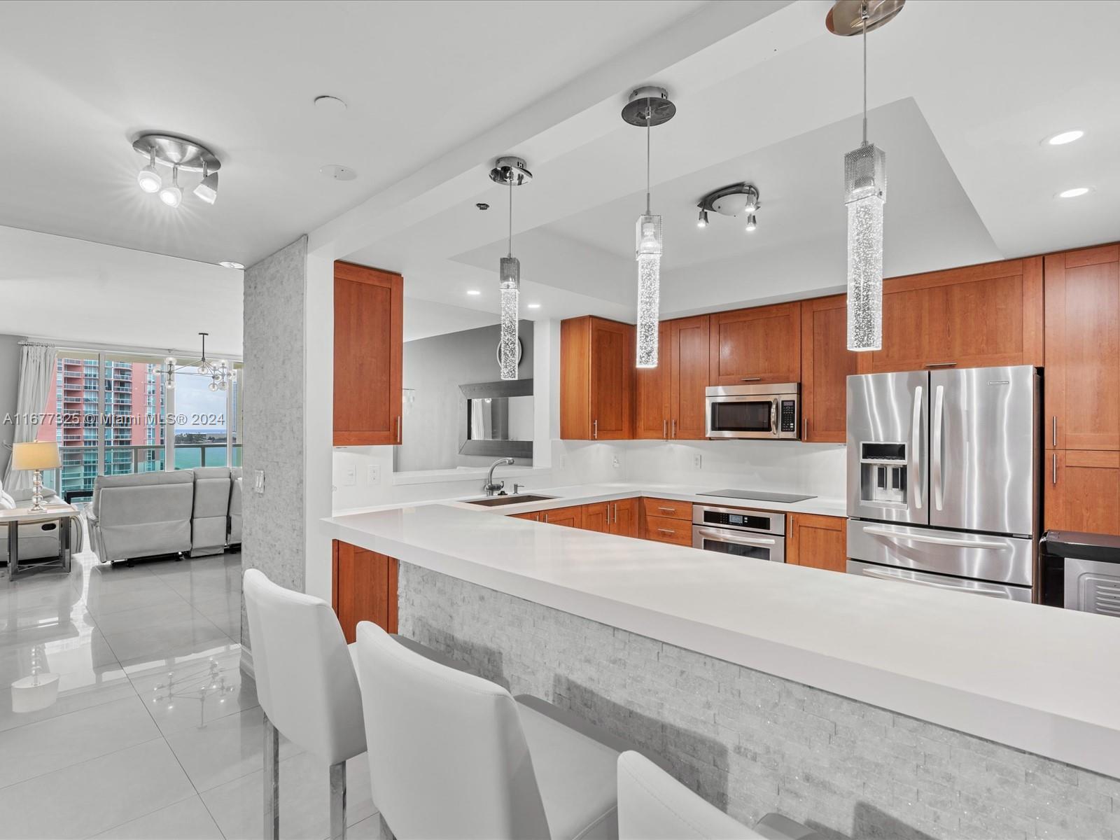 3340 NE 190th St #1006, Aventura FL 33180