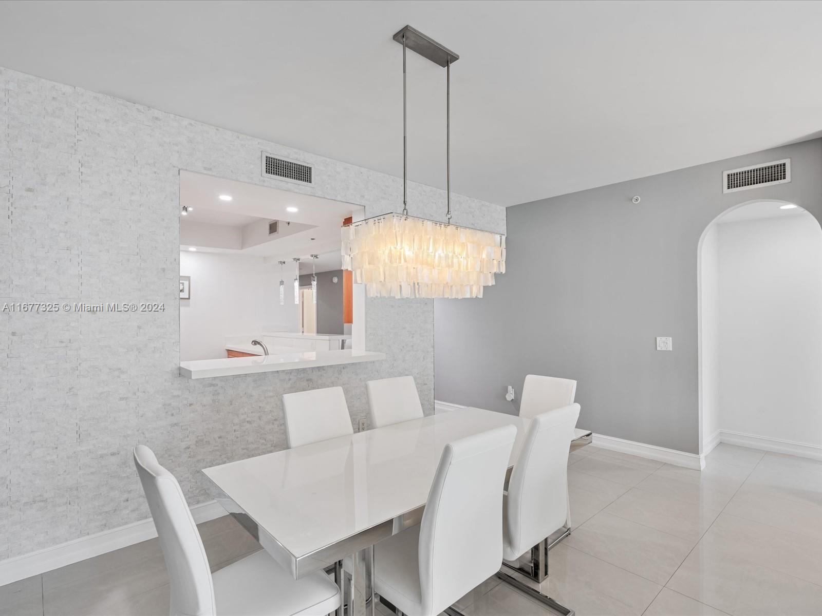 3340 NE 190th St #1006, Aventura FL 33180
