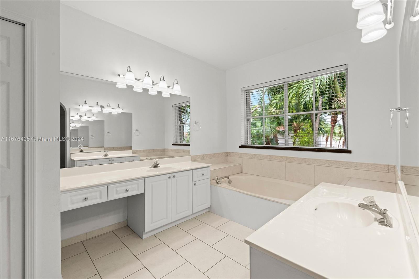 8373 NW 144th Ter, Miami Lakes, Florida image 16