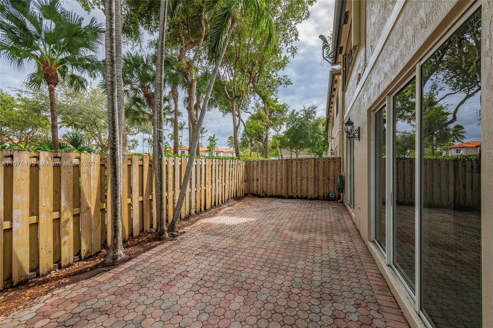 8373 NW 144th Ter, Miami Lakes, Florida image 23