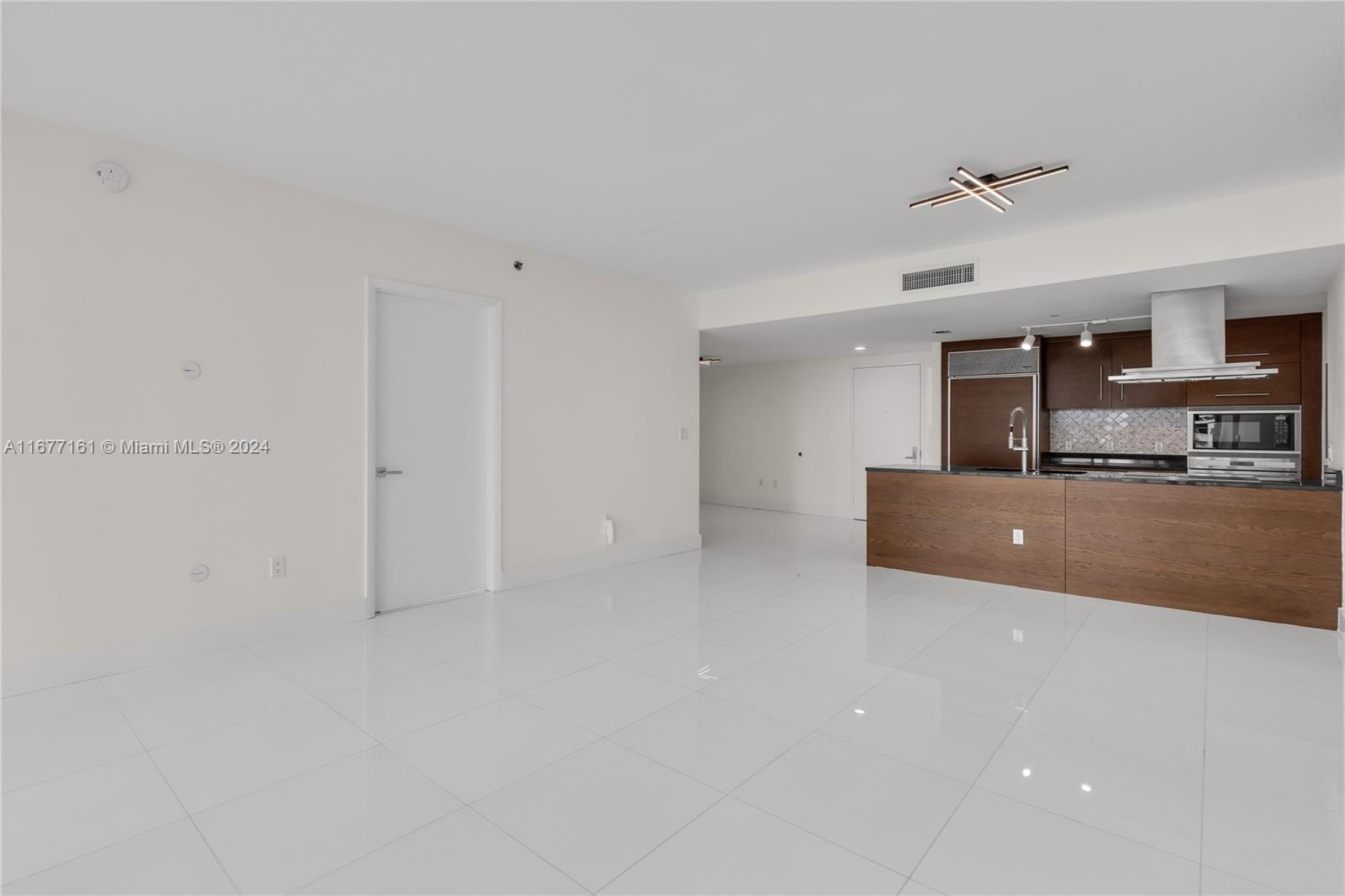 495 Brickell Ave #BAY607, Miami FL 33131