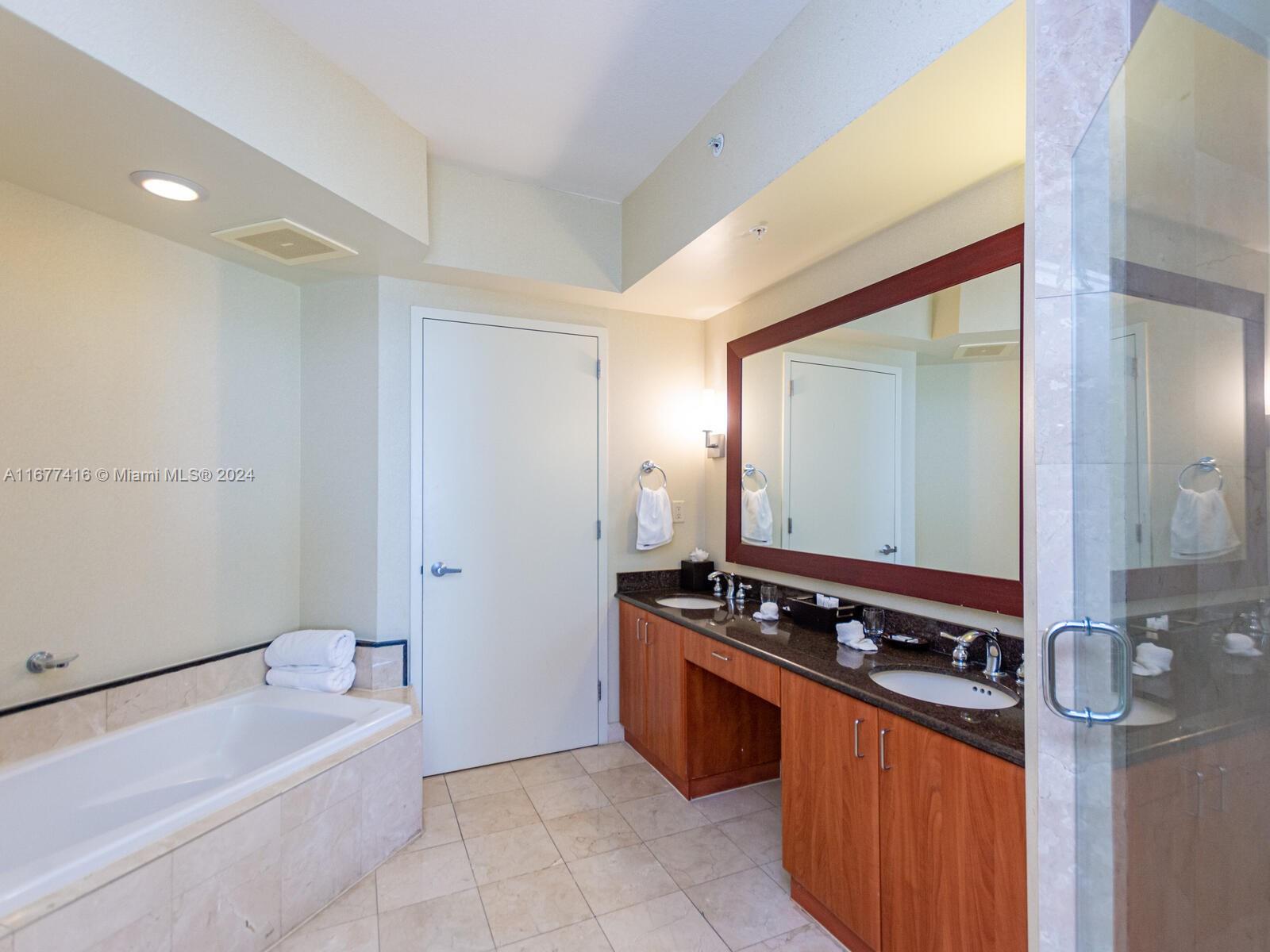 18001 Collins Ave #1414, Sunny Isles Beach, Florida image 33