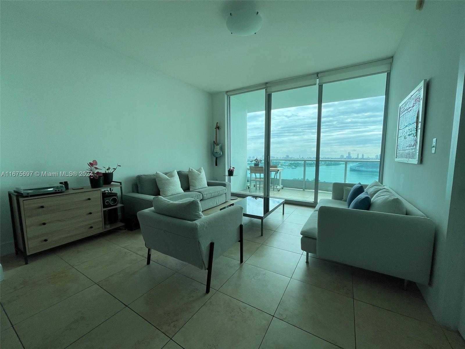 900 Biscayne Blvd #2304, Miami FL 33132