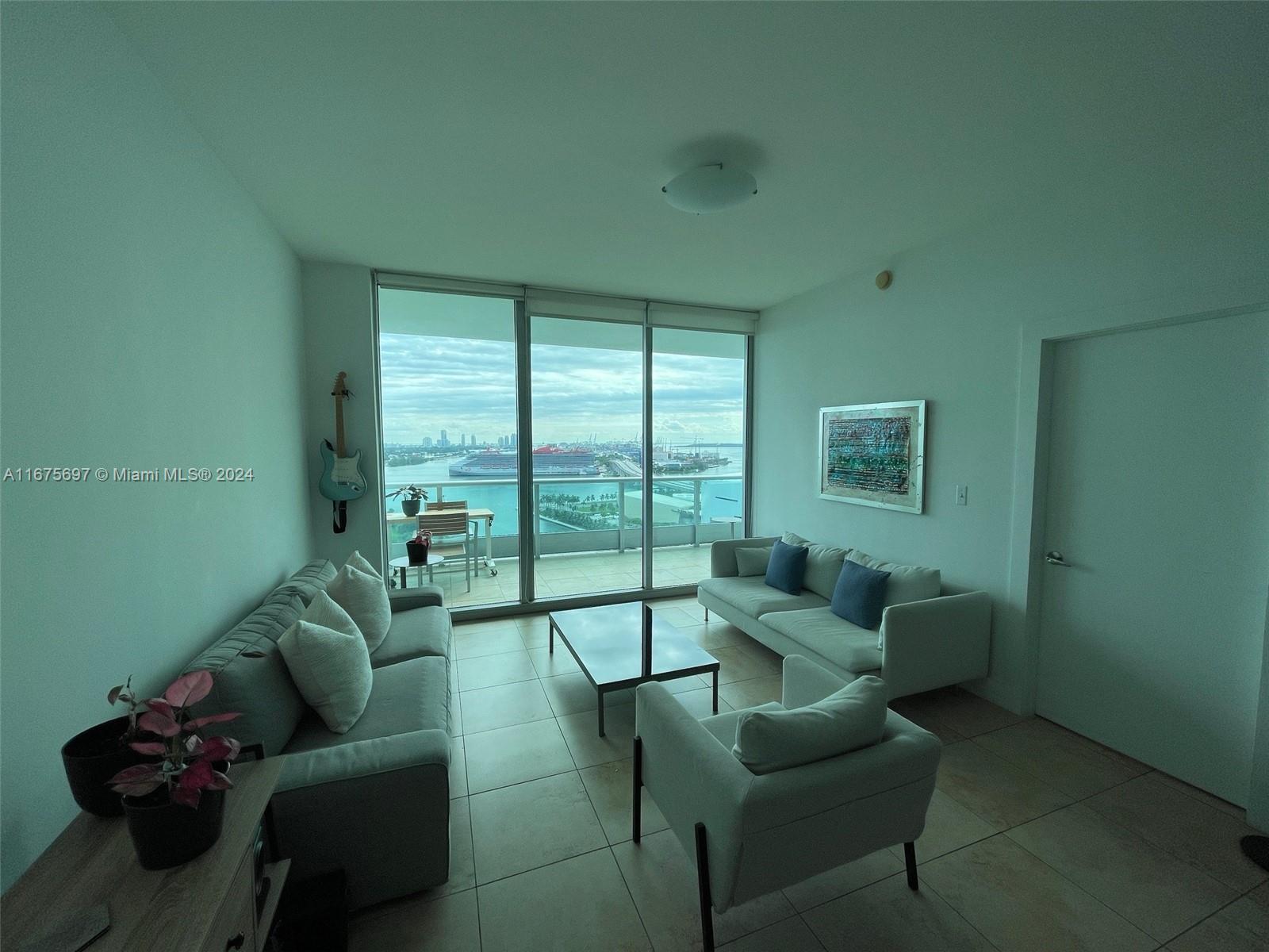 900 Biscayne Blvd #2304, Miami FL 33132