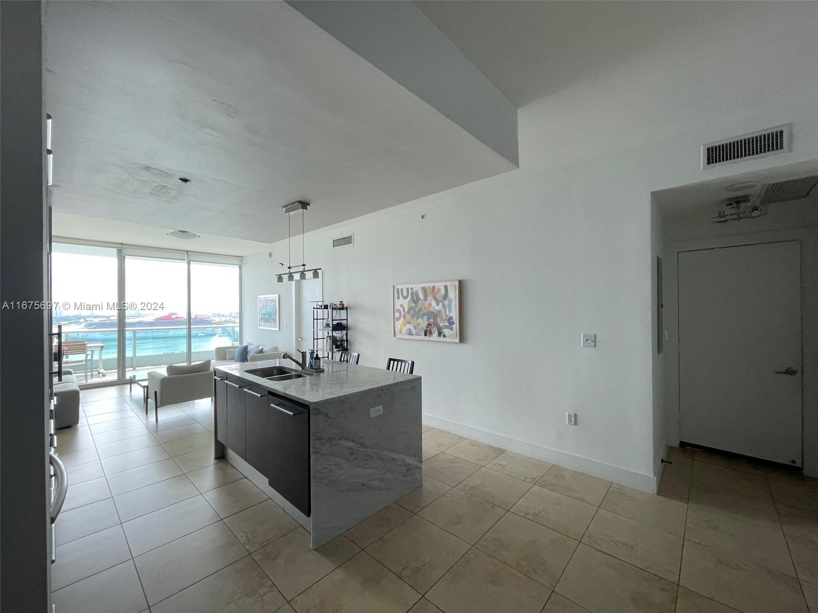 900 Biscayne Blvd #2304, Miami FL 33132