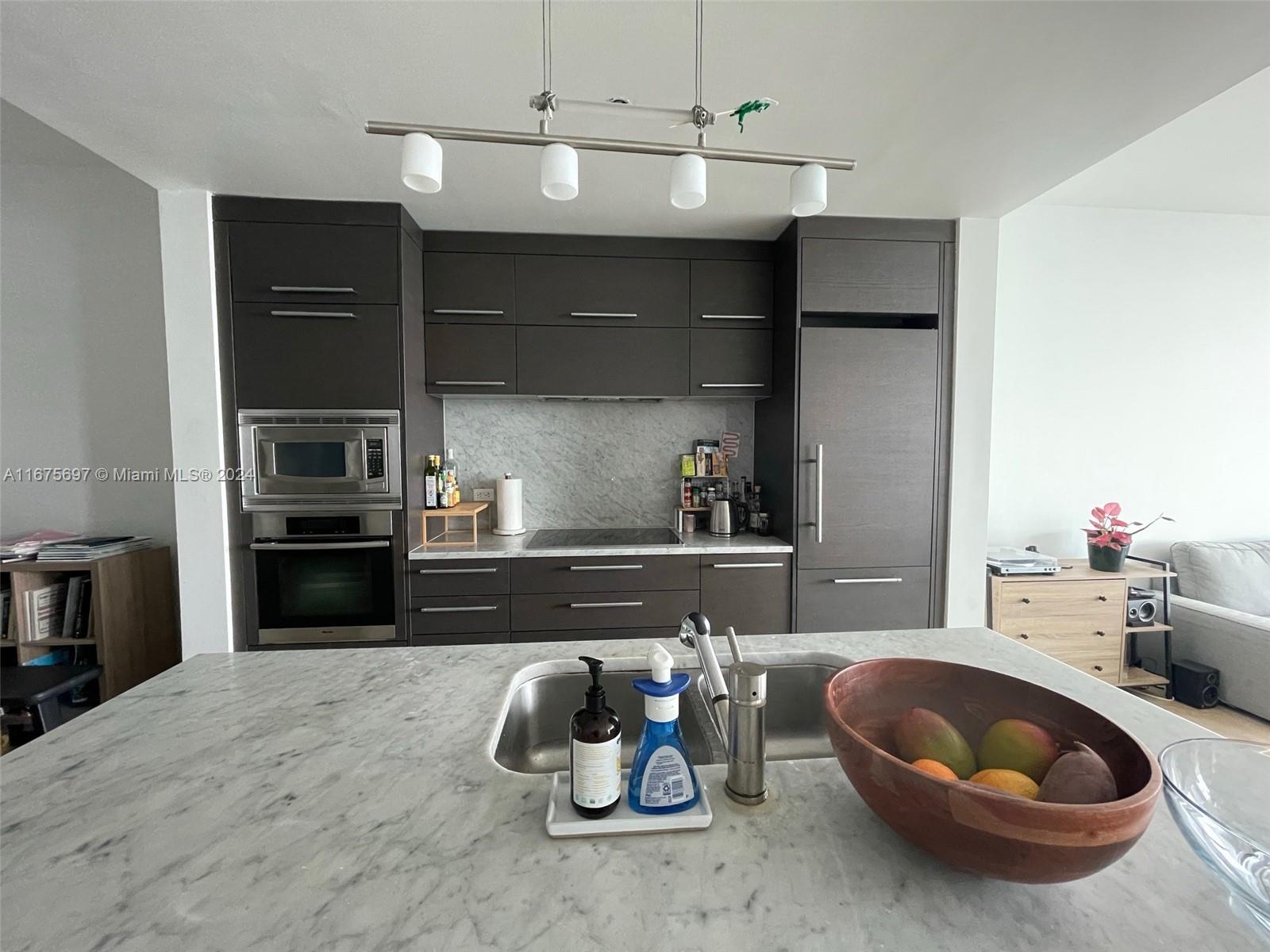 900 Biscayne Blvd #2304, Miami FL 33132