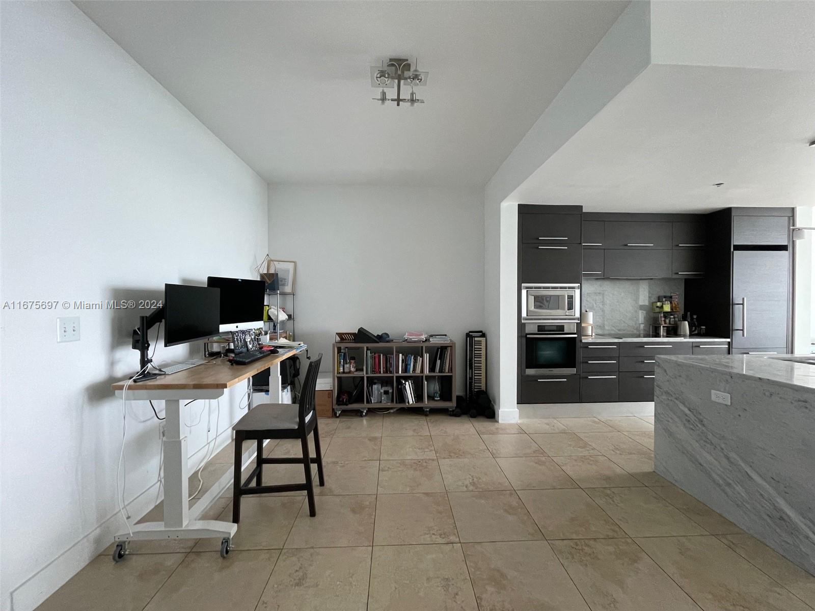 900 Biscayne Blvd #2304, Miami FL 33132