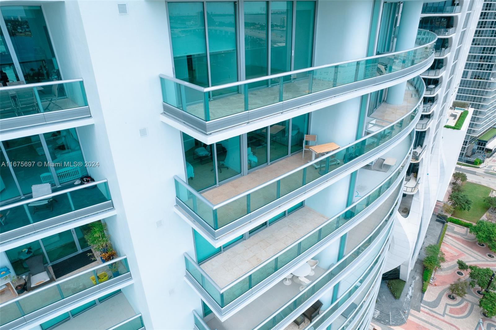 900 Biscayne Blvd #2304, Miami FL 33132