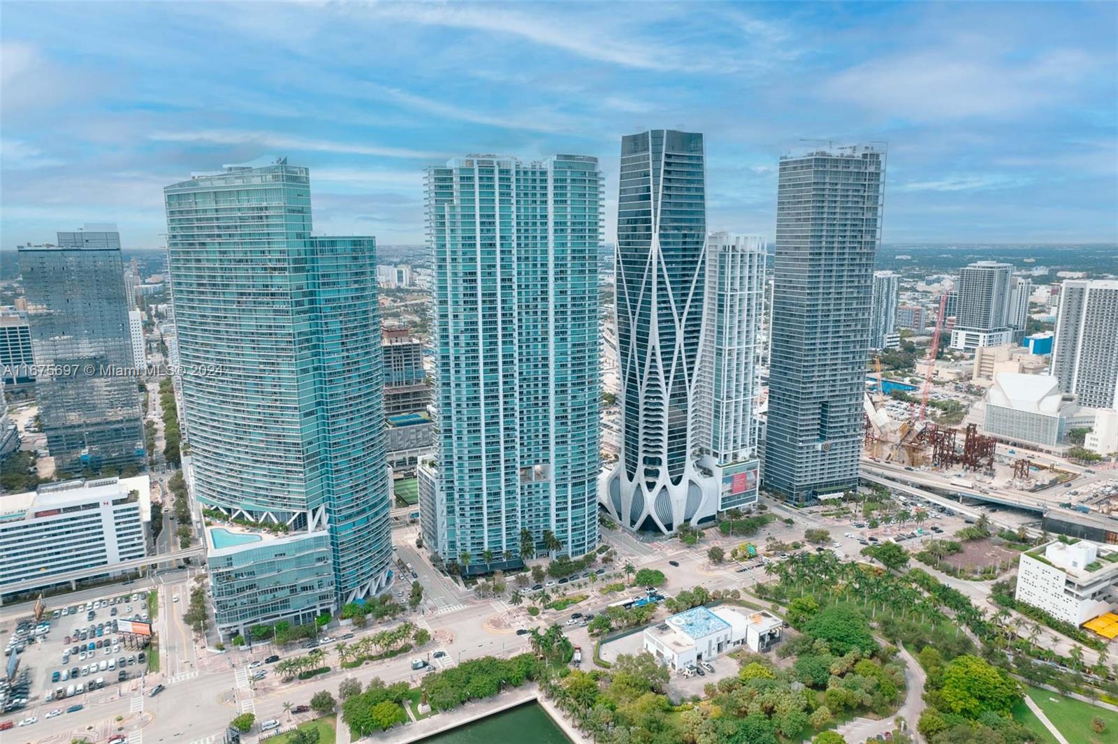900 Biscayne Blvd #2304, Miami FL 33132