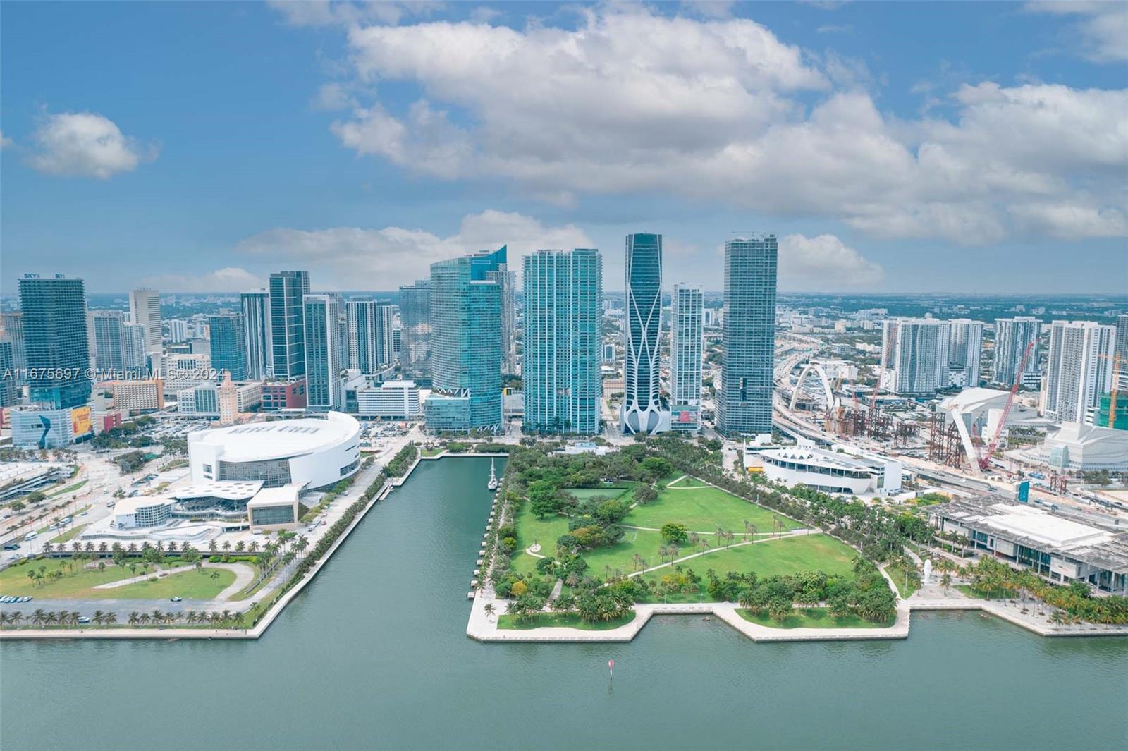 900 Biscayne Blvd #2304, Miami FL 33132