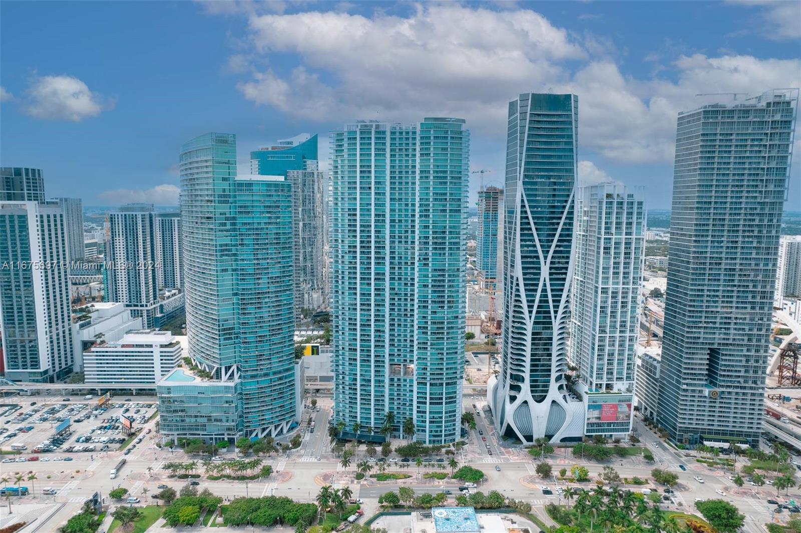 900 Biscayne Blvd #2304, Miami FL 33132