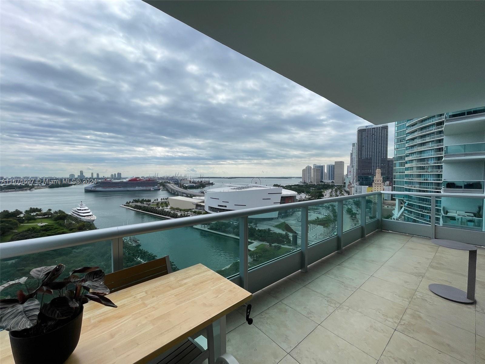 900 Biscayne Blvd #2304, Miami FL 33132