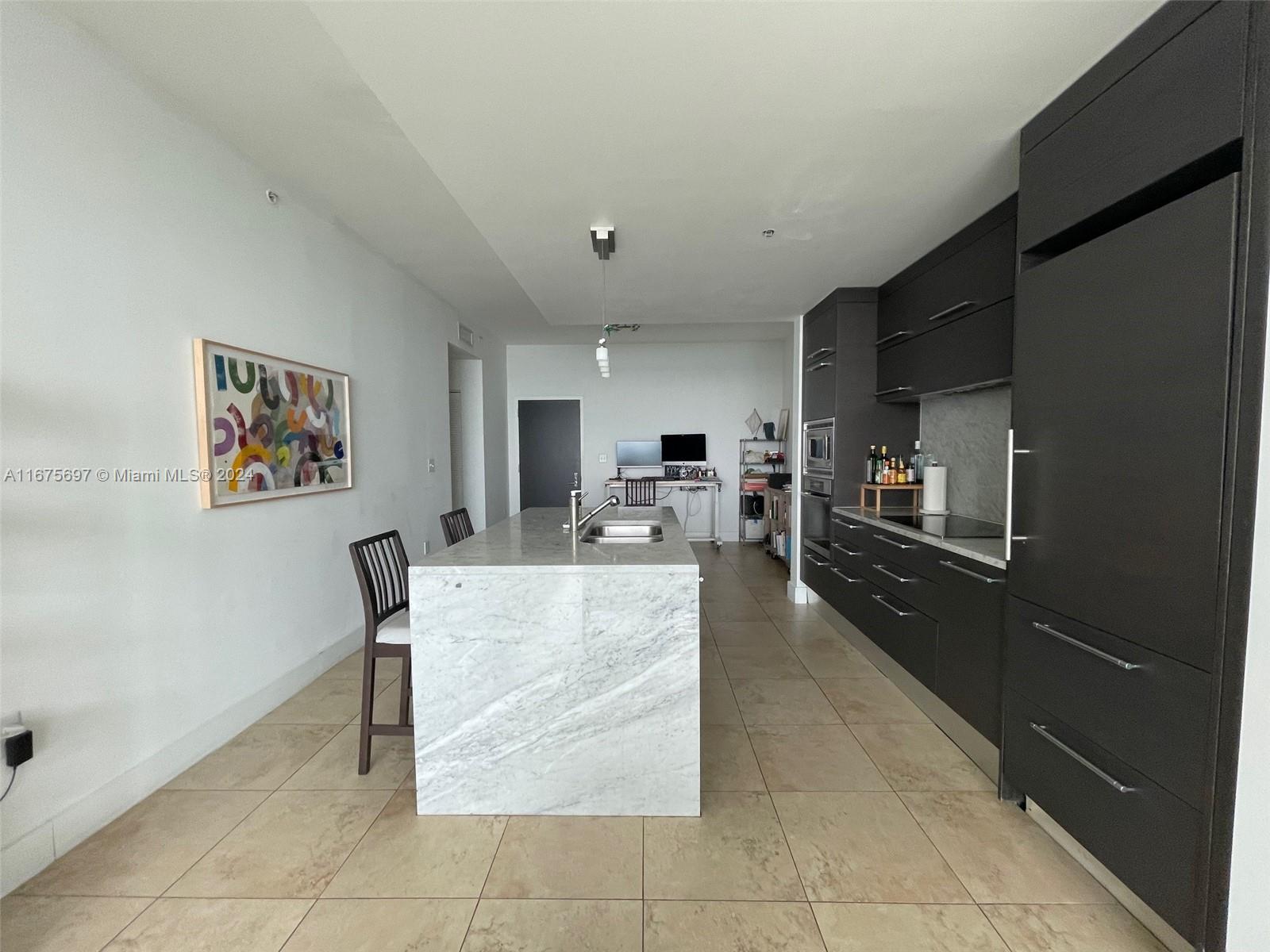 900 Biscayne Blvd #2304, Miami FL 33132