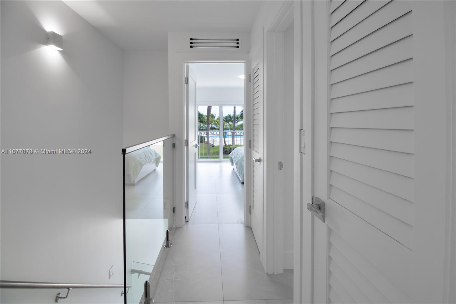 881 Ocean Dr #TH15, Key Biscayne FL 33149