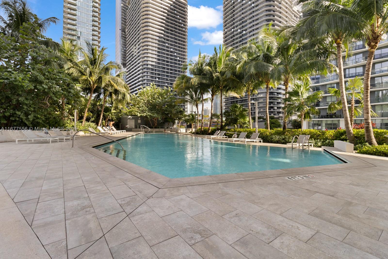 88 SW 7th St #1710, Miami, Florida image 23