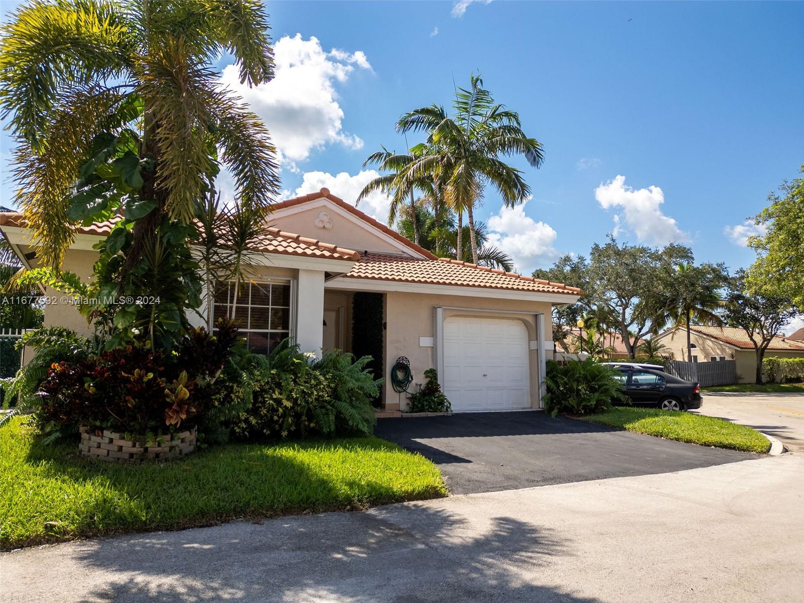 1399 Seagrape Cir, Weston, Florida image 30