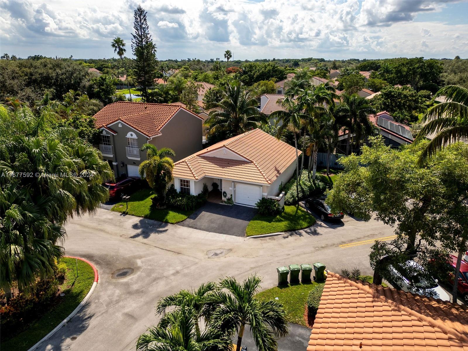 1399 Seagrape Cir, Weston, Florida image 31