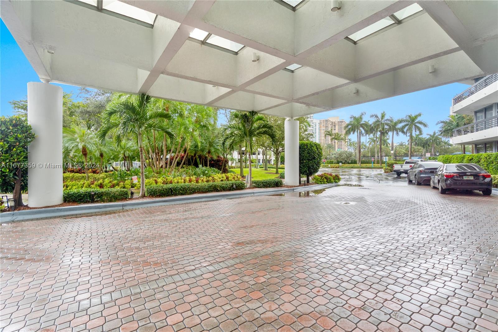3530 Mystic Pointe Dr #1714, Aventura FL 33180