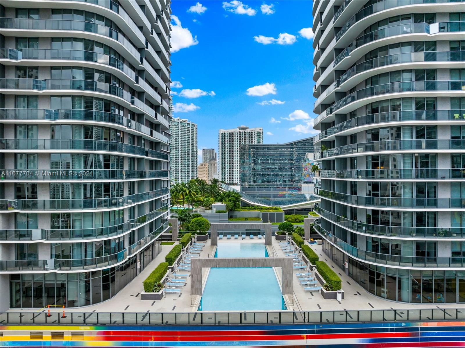 45 SW 9th St #3802, Miami FL 33130
