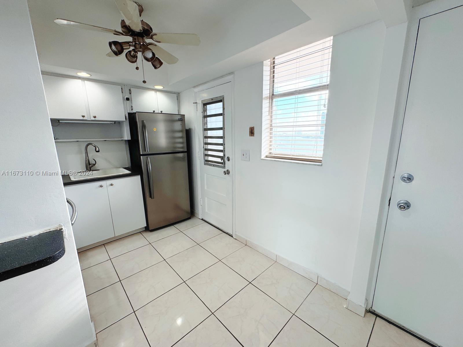 2903 Point East Dr #K411, Aventura, Florida image 10