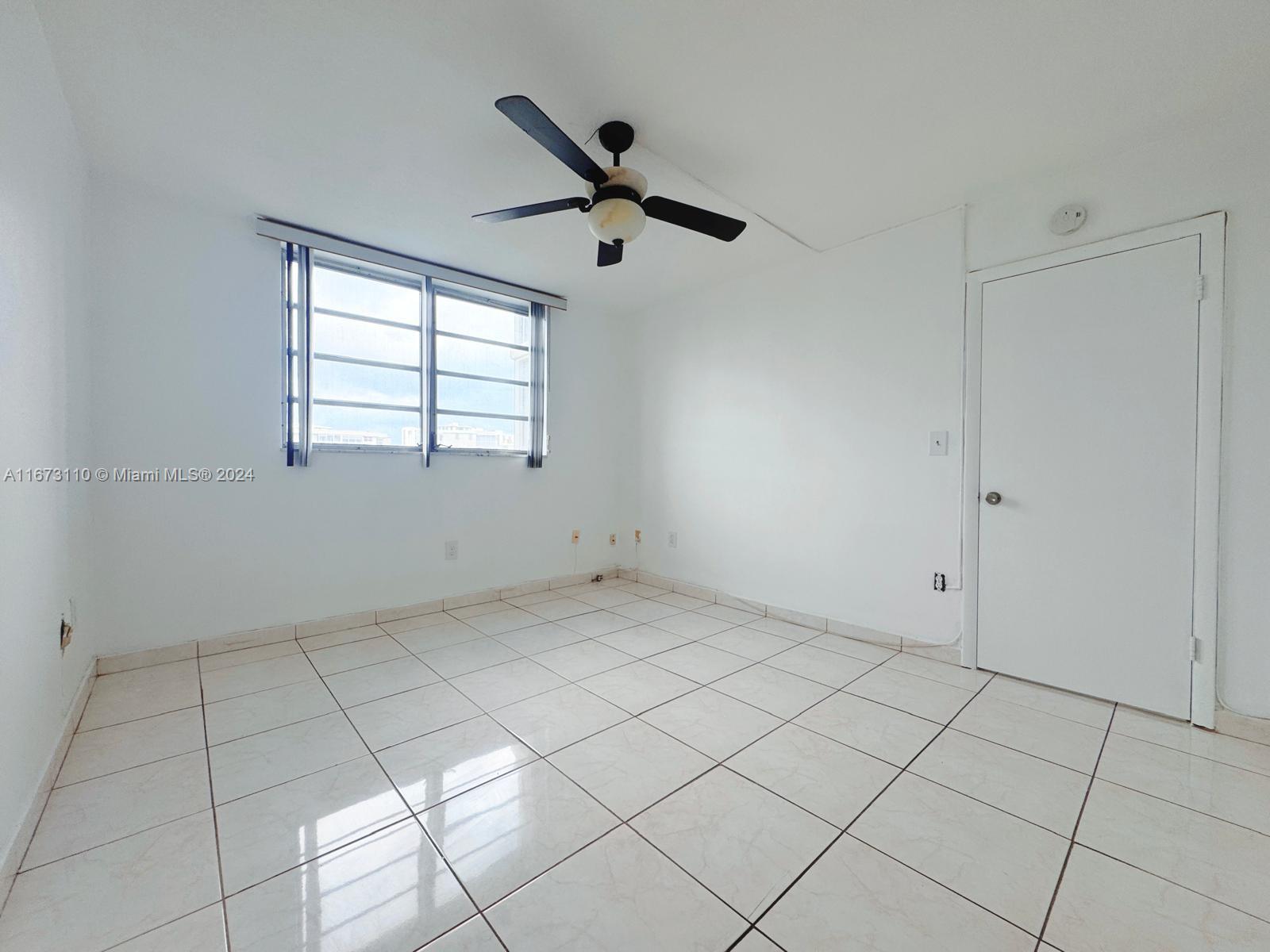 2903 Point East Dr #K411, Aventura, Florida image 17