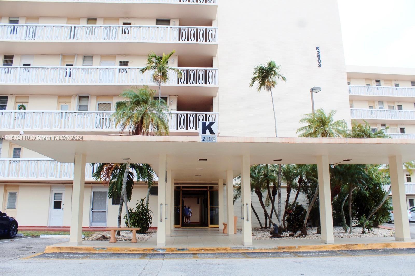 2903 Point East Dr #K411, Aventura, Florida image 2