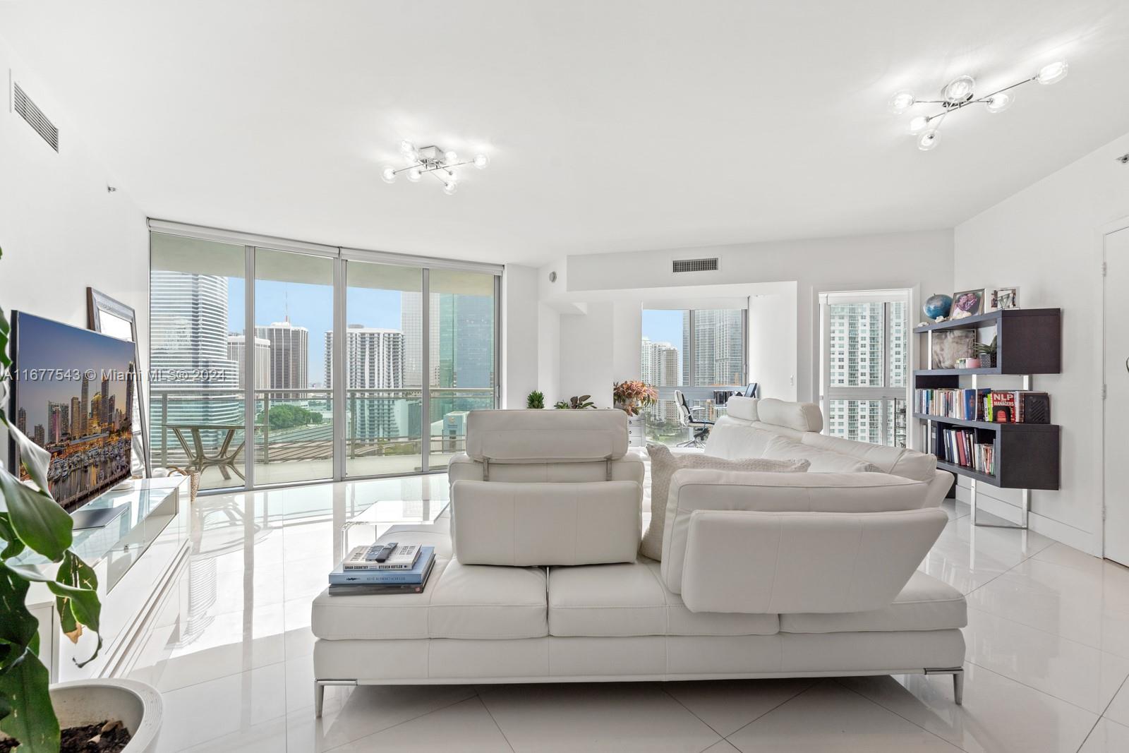 350 S Miami Ave #2201, Miami FL 33130