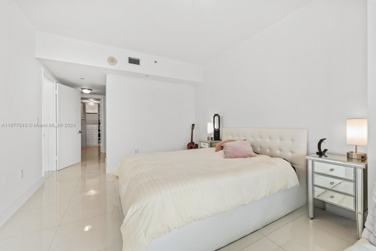 350 S Miami Ave #2201, Miami FL 33130