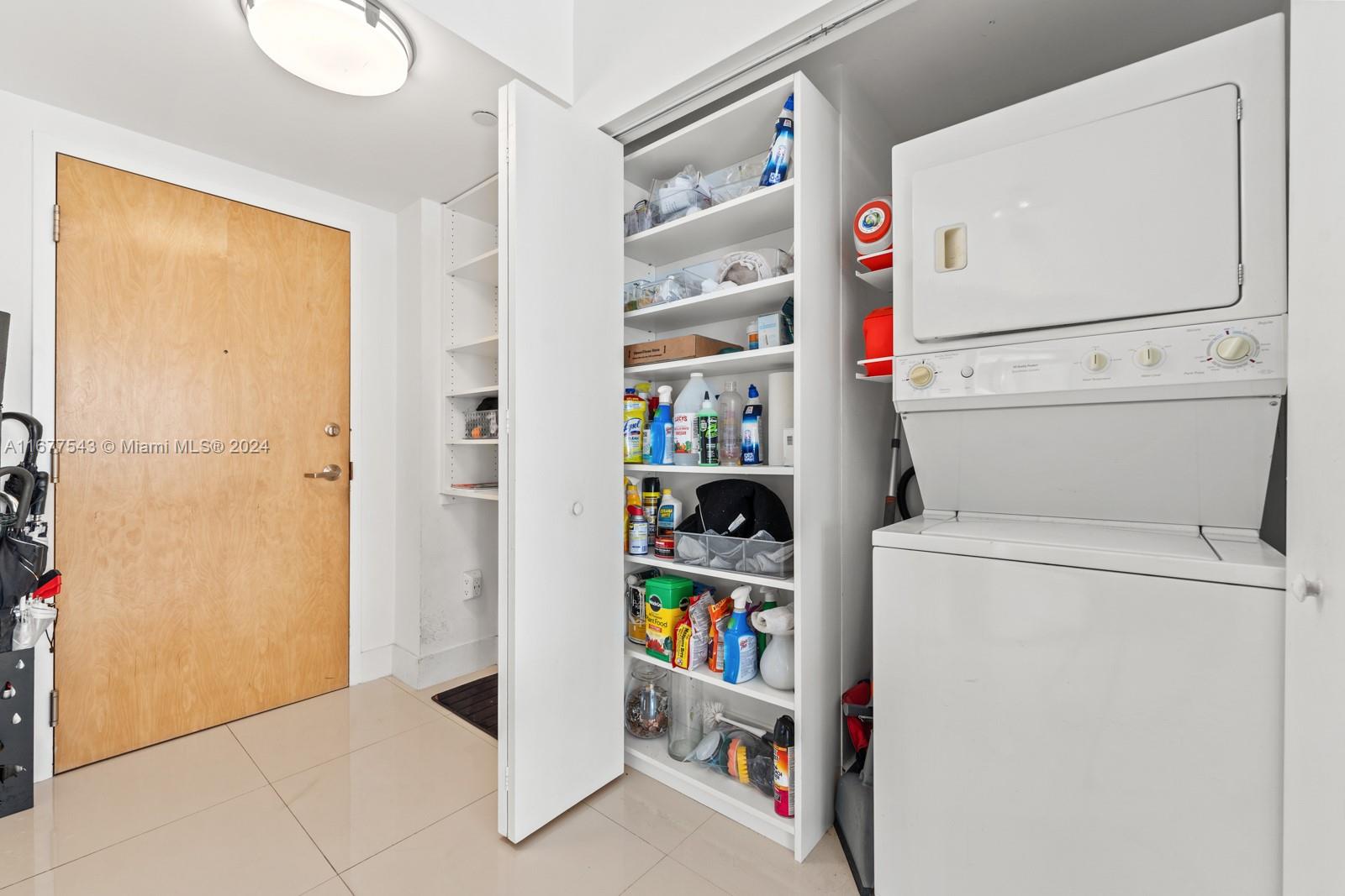 350 S Miami Ave #2201, Miami FL 33130