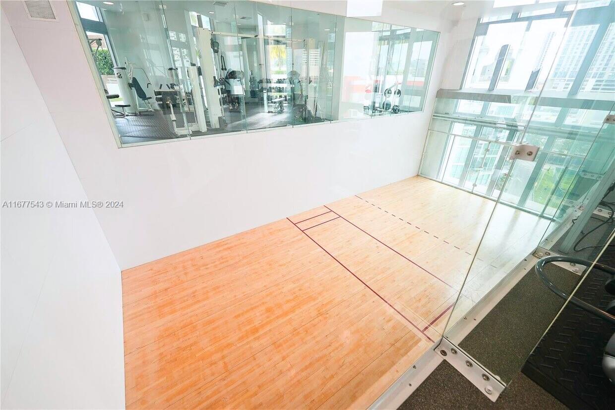 350 S Miami Ave #2201, Miami FL 33130