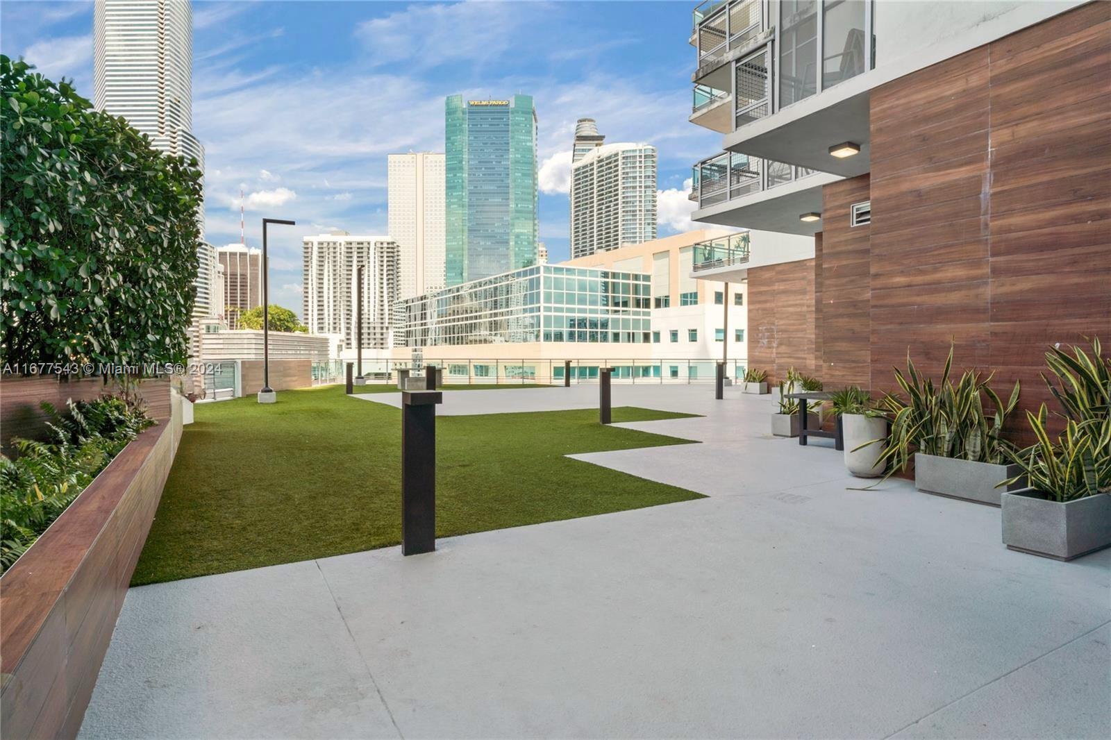 350 S Miami Ave #2201, Miami FL 33130