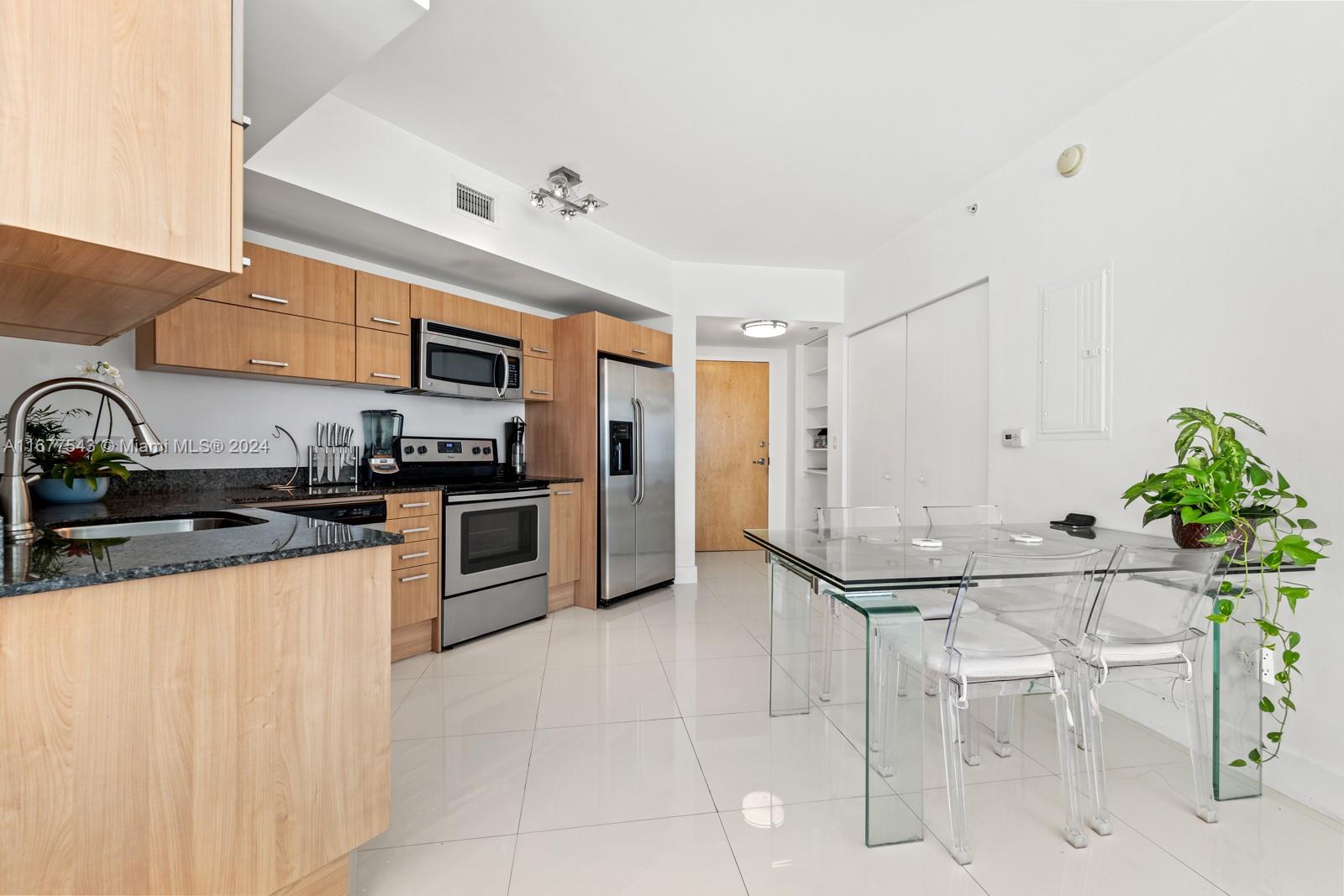 350 S Miami Ave #2201, Miami FL 33130