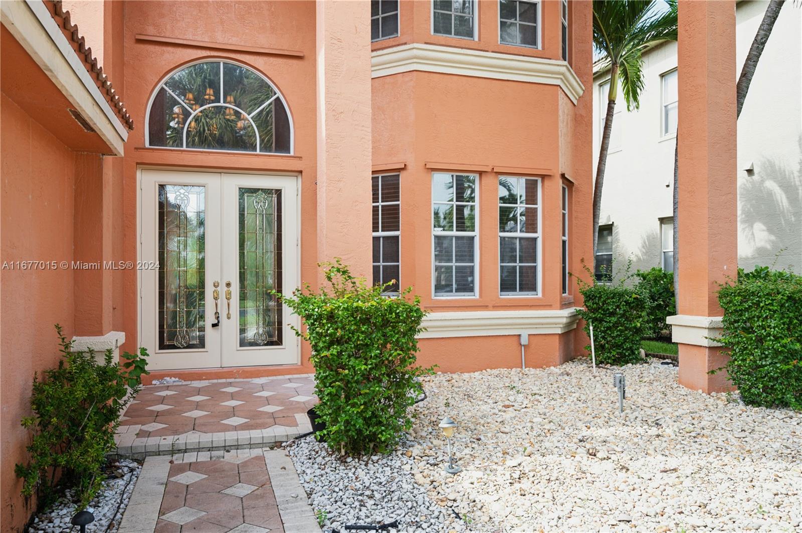 2296 Ridgewood Cir, Royal Palm Beach, Florida image 2