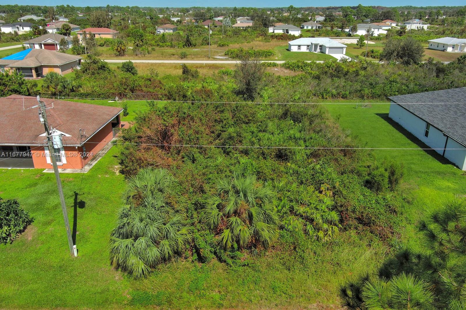 2912 61st St W, Lehigh Acres, Florida image 3