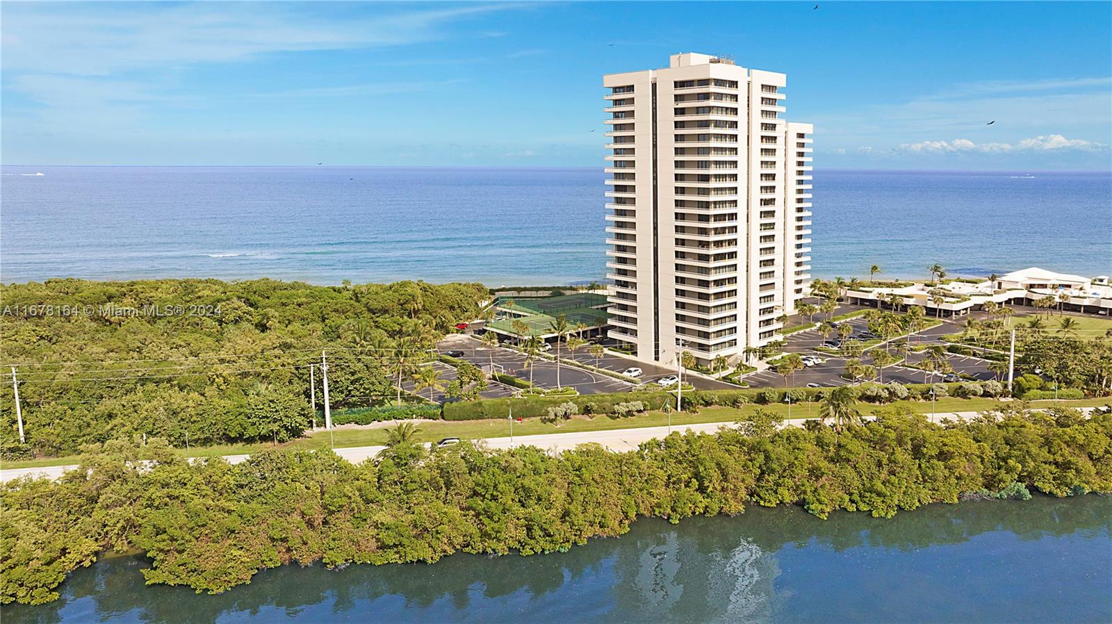 5550 N Ocean Drive #8B, Singer Island, Florida image 44