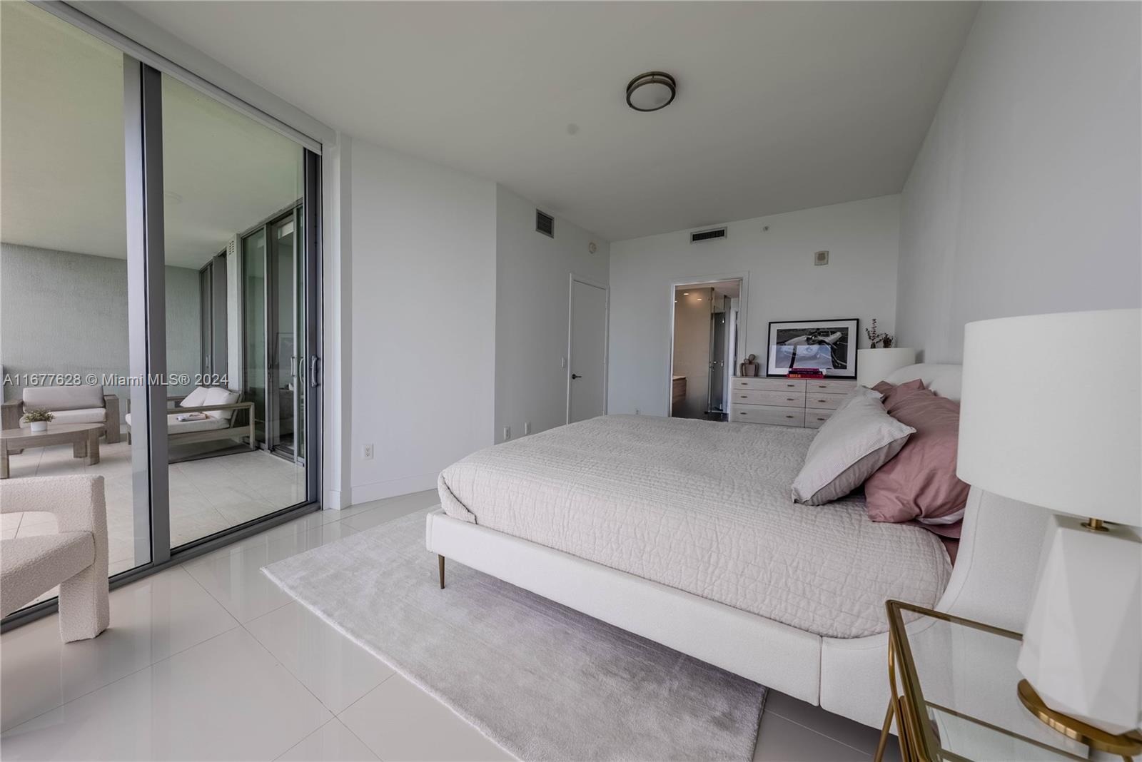 2900 NE 7th Ave #2205, Miami FL 33137
