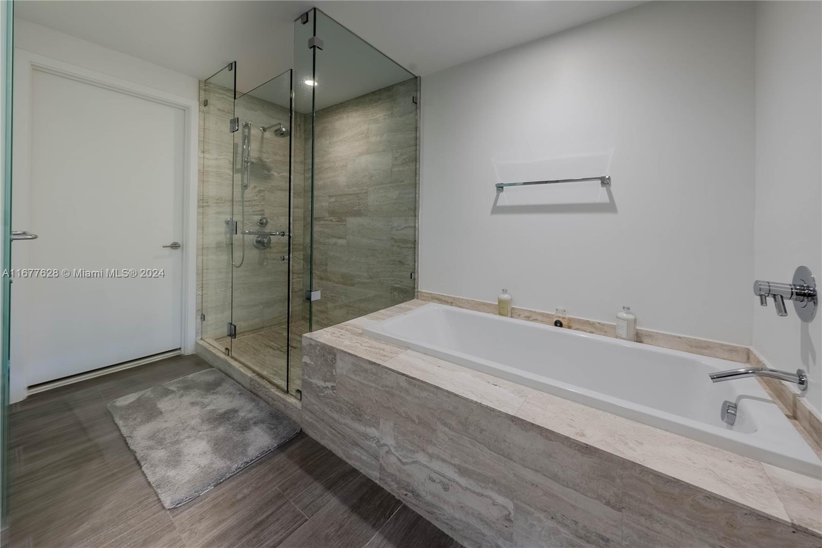 2900 NE 7th Ave #2205, Miami FL 33137