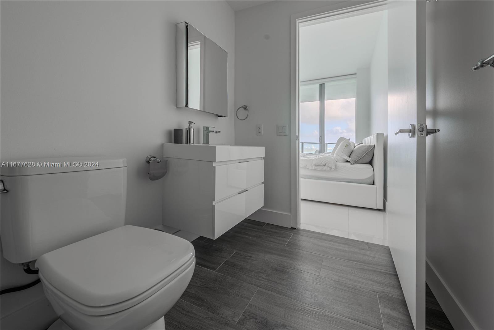 2900 NE 7th Ave #2205, Miami FL 33137